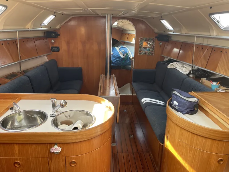 Slide: The Image of Beneteau 38 1991 - 7141117