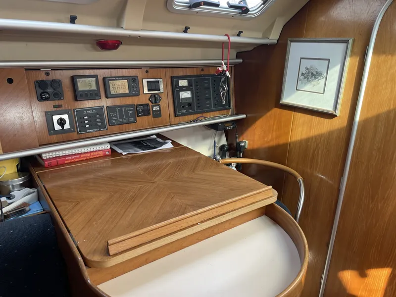 Slide: The Image of Beneteau 38 1991 - 7141118