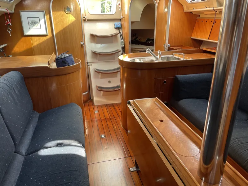 Slide: The Image of Beneteau 38 1991 - 7141119