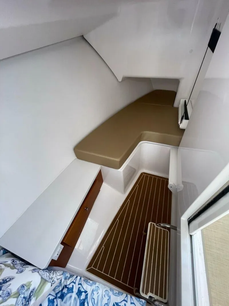 Slide: The Image of 33 Southport Miss Sue- Cabin 2022 Southport 33 320 DC Miss Sue - 5214465