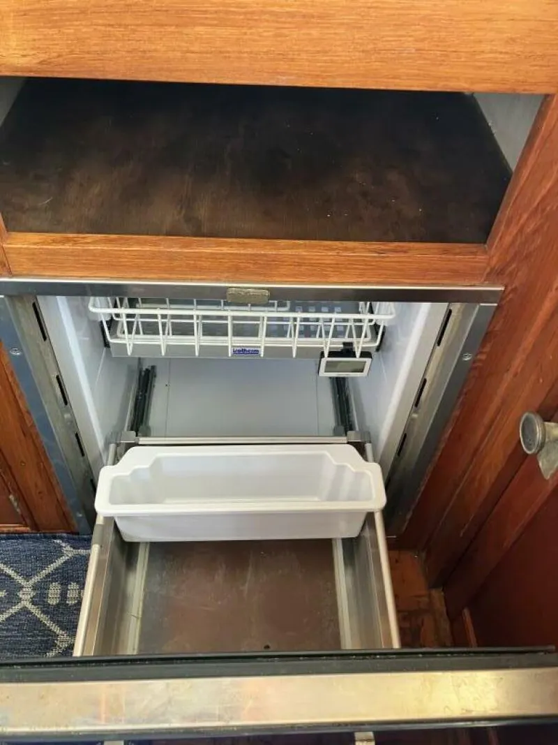 Slide: The Image of Grand Banks 36 1989 - 5214608