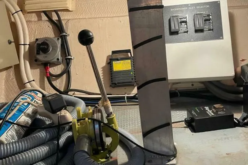 Slide: The Image of Cabo 60 Motor Yacht 1988 - 5215077