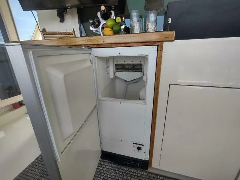 Slide: The Image of Cabo 60 Motor Yacht 1988 - 5214981