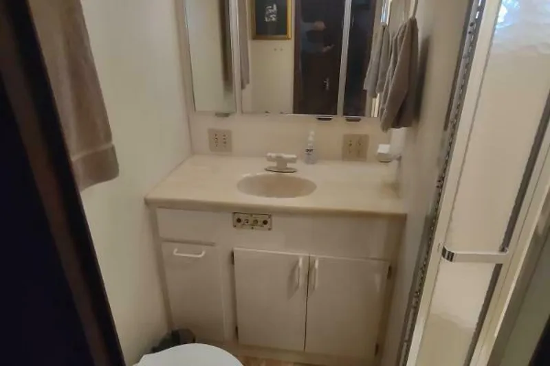 Slide: The Image of Cabo 60 Motor Yacht 1988 - 5215003