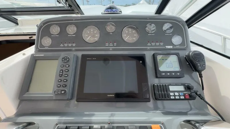 Slide: The Image of Tiara 2900 Open 2005 - 5281862