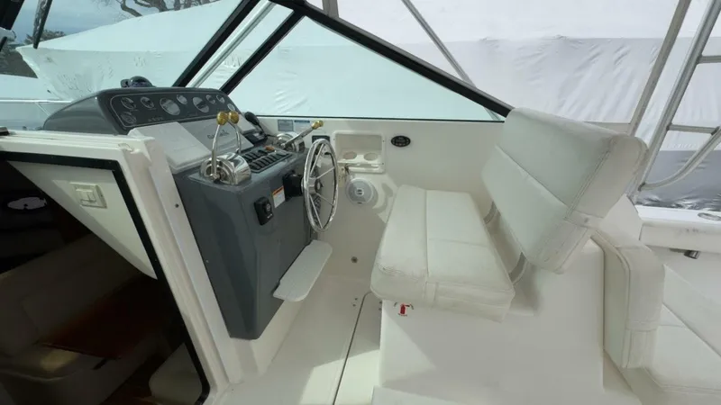 Slide: The Image of Tiara 2900 Open 2005 - 5281860