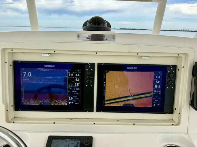 Slide: The Image of 2019 Young Boats 27 - Helm/Electronics  - 5929277