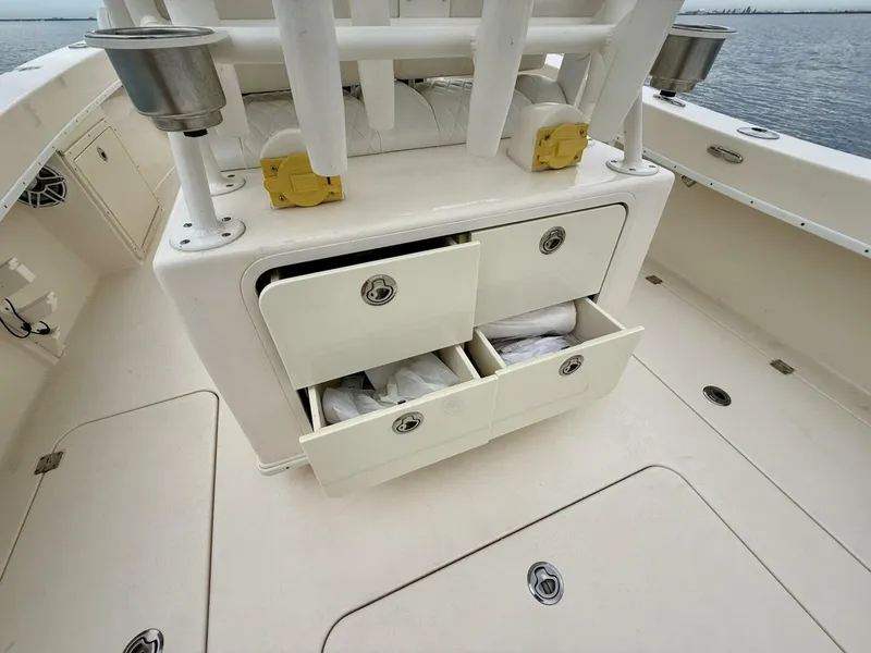 Slide: The Image of 2019 Young Boats 27 - Storage  - 5929127