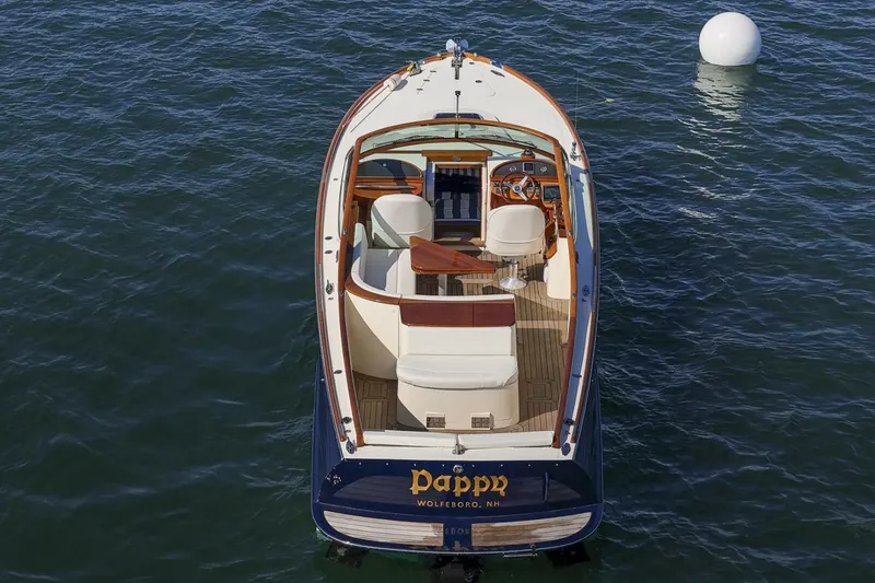 Slide: The Image of Hinckley Talaria 29 Runabout 2004 - 5216007