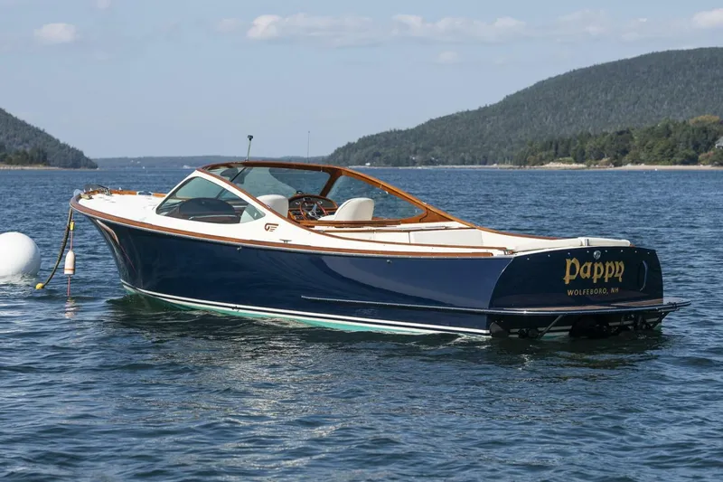 Slide: The Image of Hinckley Talaria 29 Runabout 2004 - 5216058