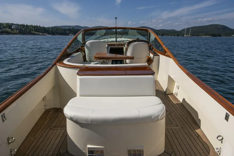 Slide: The Image of Hinckley Talaria 29 Runabout 2004 - 5216021