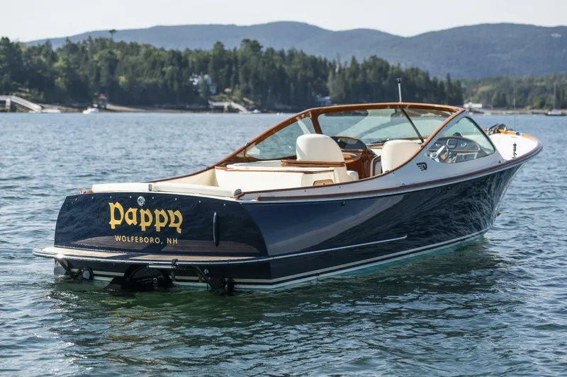 Slide: The Image of Hinckley Talaria 29 Runabout 2004 - 5216037