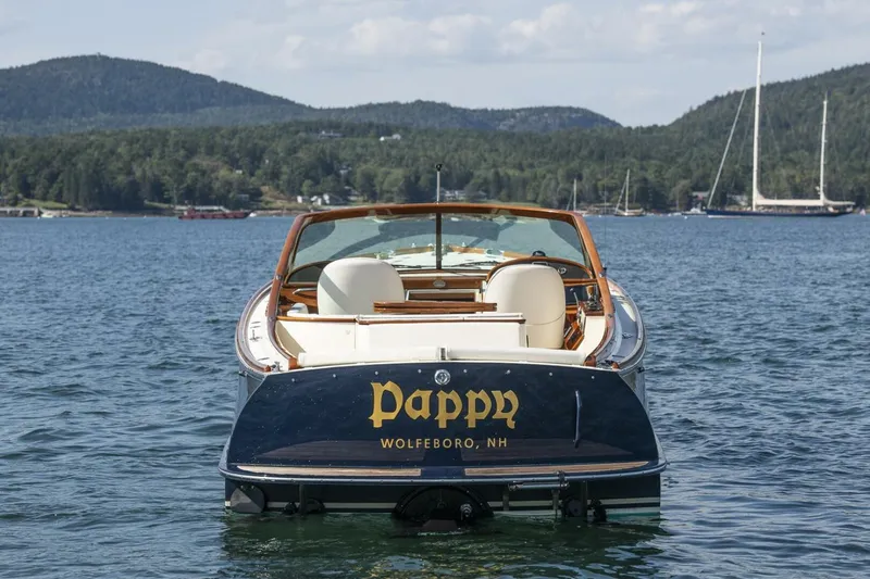 Slide: The Image of Hinckley Talaria 29 Runabout 2004 - 5216056