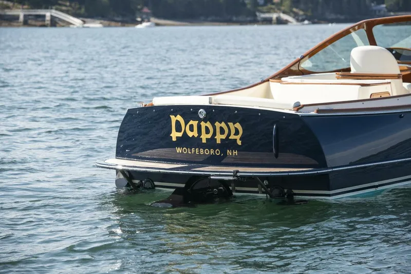 Slide: The Image of Hinckley Talaria 29 Runabout 2004 - 5216055