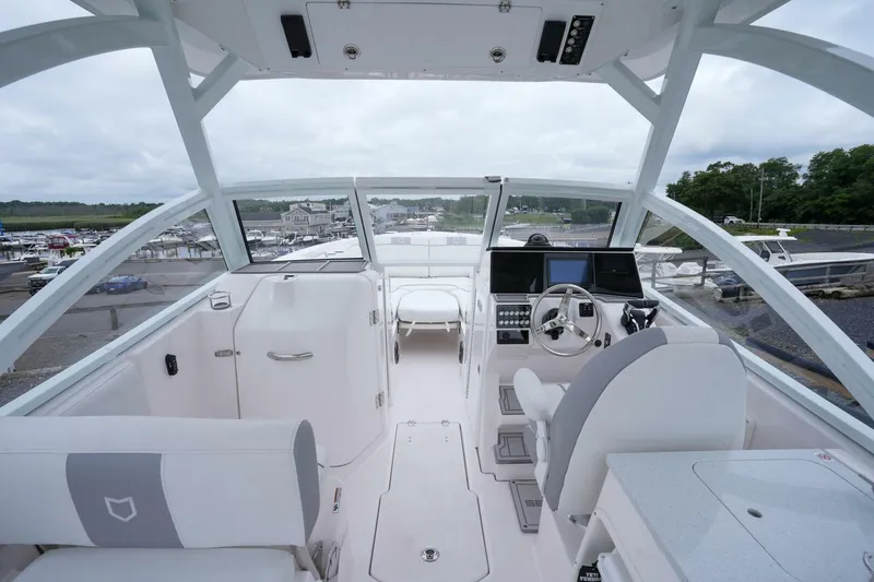 Slide: The Image of Sea Fox 268 Traveler 2025 - 5469589