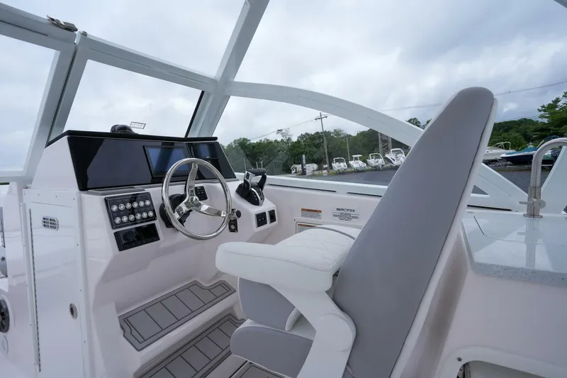 Slide: The Image of Sea Fox 268 Traveler 2025 - 5469594