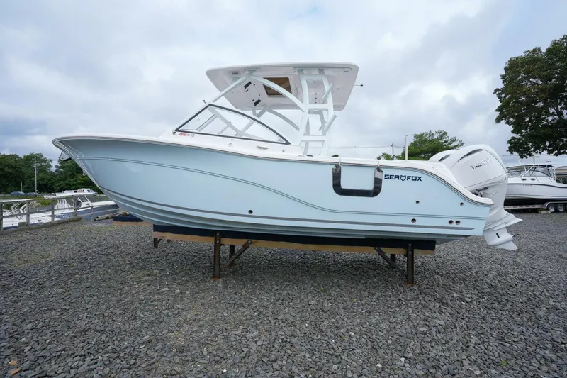 Slide: The Image of Sea Fox 268 Traveler 2025 - 5469580