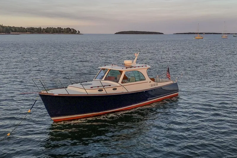 Slide: The Image of Hinckley Yachts Picnic Boat 37 MKIII 2010 - 5216638