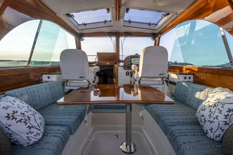 Slide: The Image of Hinckley Yachts Picnic Boat 37 MKIII 2010 - 5216658
