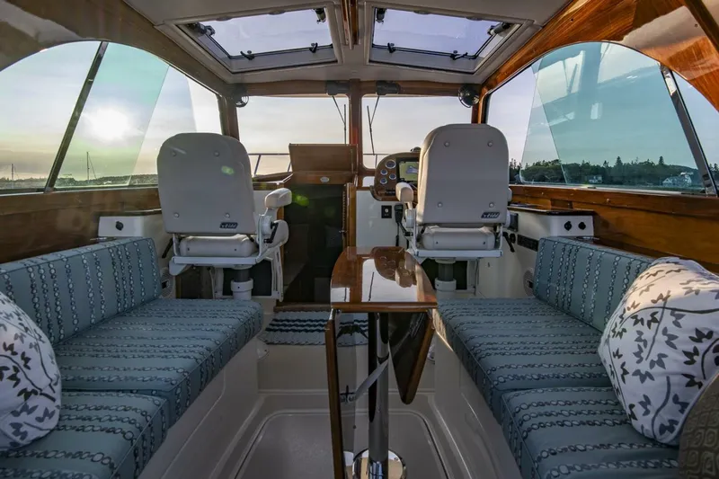 Slide: The Image of Hinckley Yachts Picnic Boat 37 MKIII 2010 - 5216659