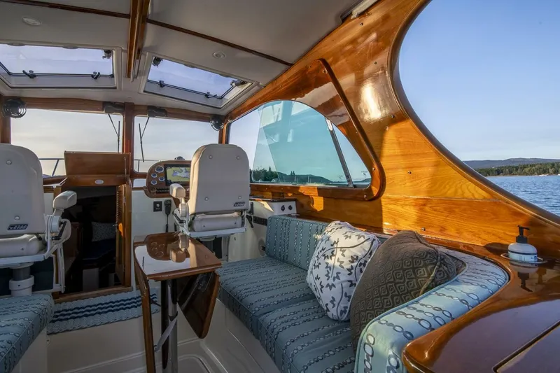 Slide: The Image of Hinckley Yachts Picnic Boat 37 MKIII 2010 - 5216660