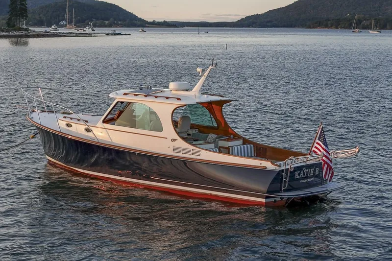 Slide: The Image of Hinckley Yachts Picnic Boat 37 MKIII 2010 - 5216630