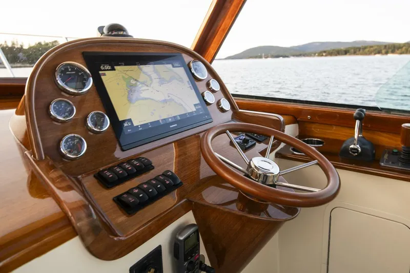 Slide: The Image of Hinckley Yachts Picnic Boat 37 MKIII 2010 - 5216670