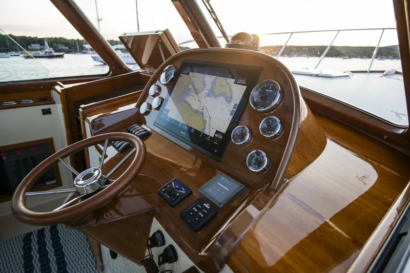 Slide: The Image of Hinckley Yachts Picnic Boat 37 MKIII 2010 - 5216678