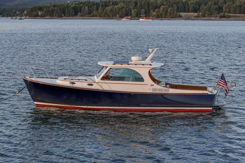 Slide: The Image of Hinckley Yachts Picnic Boat 37 MKIII 2010 - 5216631