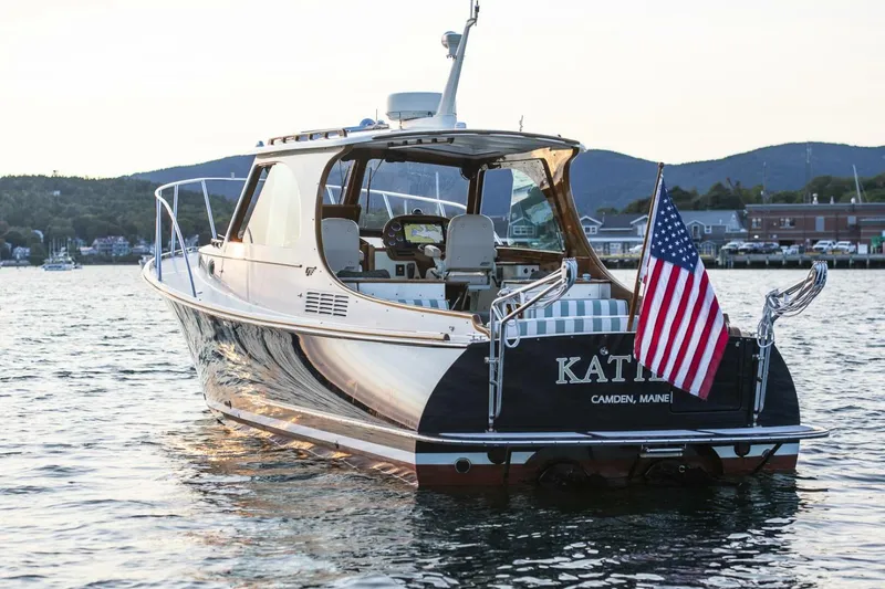 Slide: The Image of Hinckley Yachts Picnic Boat 37 MKIII 2010 - 5216683