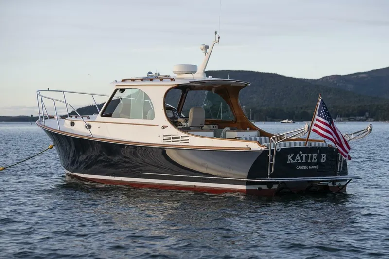 Slide: The Image of Hinckley Yachts Picnic Boat 37 MKIII 2010 - 5216691