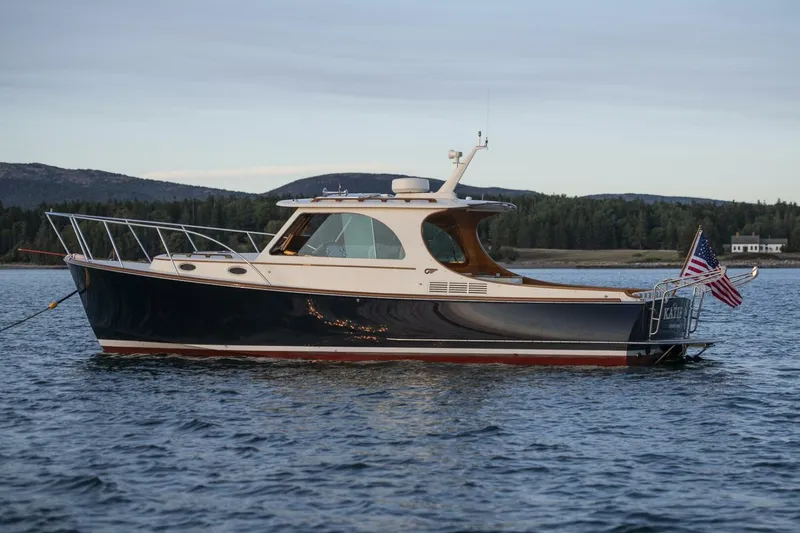 Slide: The Image of Hinckley Yachts Picnic Boat 37 MKIII 2010 - 5216696