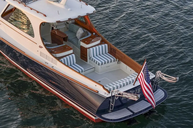 Slide: The Image of Hinckley Yachts Picnic Boat 37 MKIII 2010 - 5216634