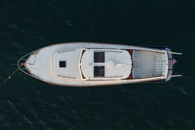Slide: The Image of Hinckley Yachts Picnic Boat 37 MKIII 2010 - 5216637