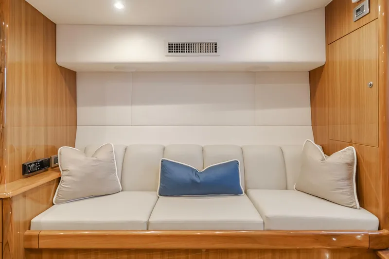 Slide: The Image of 2022 Viking 38 Open - CHAMPION - 5283879