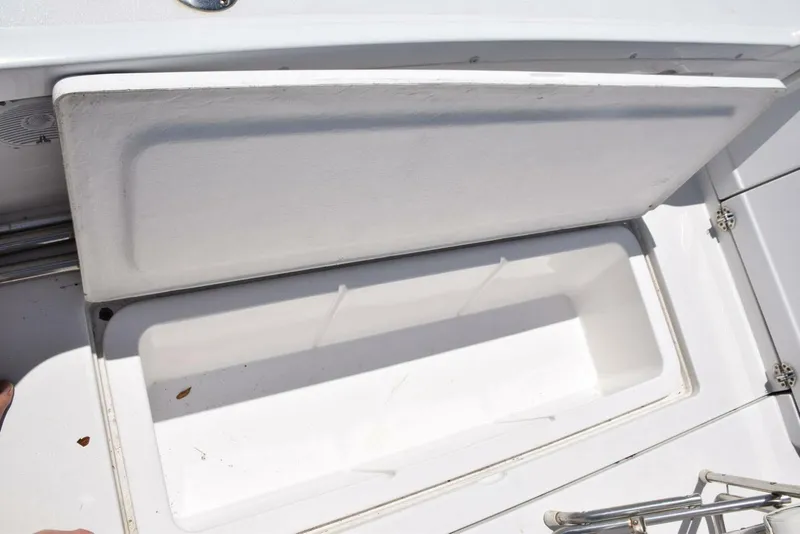 Slide: The Image of Port Side Underdeck Box - 5271099