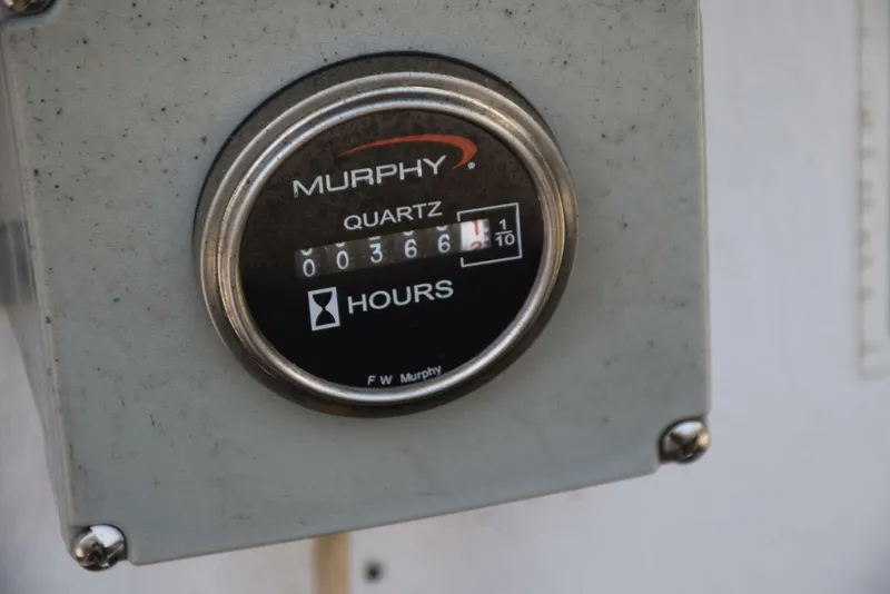 Slide: The Image of Starboard Hour Meter Was Replaced - 5271124