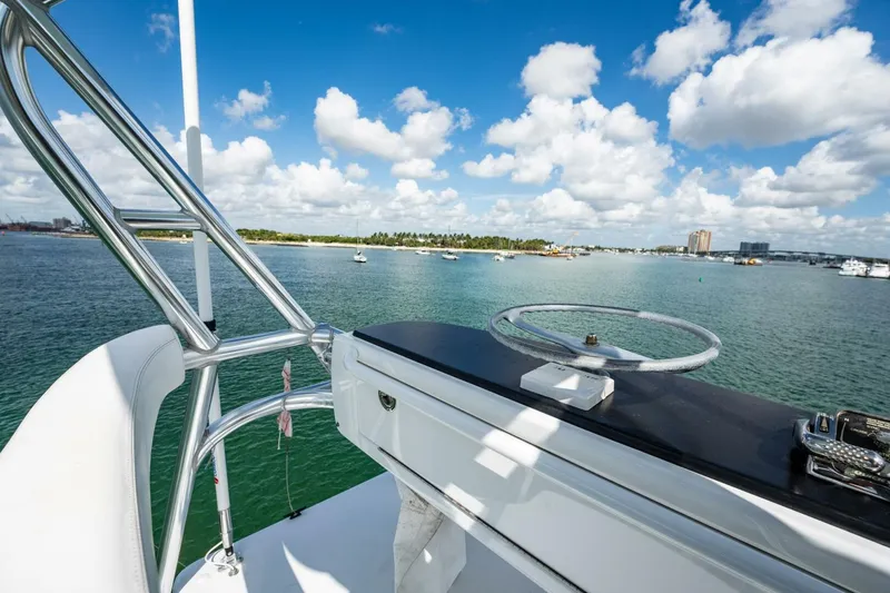 Slide: The Image of Rybovich 55 Convertible 1983 - 5551040