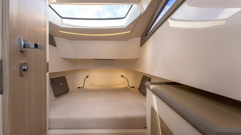 Slide: The Image of 20 Best RIB Technohull Alpha 40 Cabin - 5217471