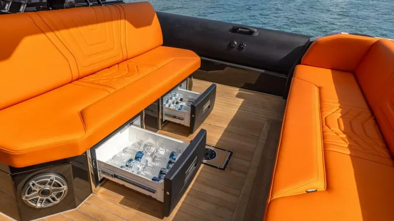 Slide: The Image of 15 Best RIB Technohull Alpha 40 Fridges - 5217567