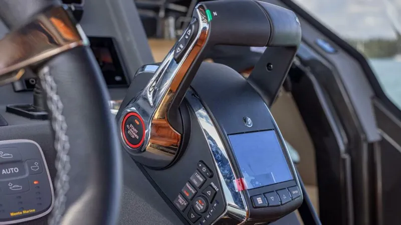 Slide: The Image of 18 Best RIB Technohull Alpha 40 Trottle - 5217571