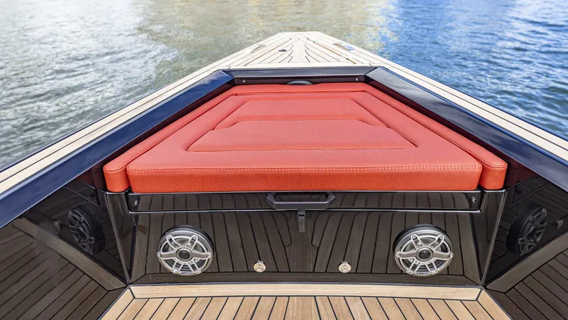 Slide: The Image of Omega_47_WEB 67 - 5217845