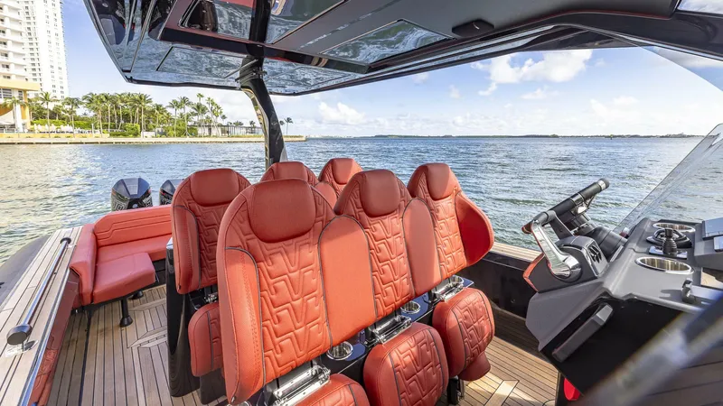 Slide: The Image of Omega_47_WEB 80 - 5217858