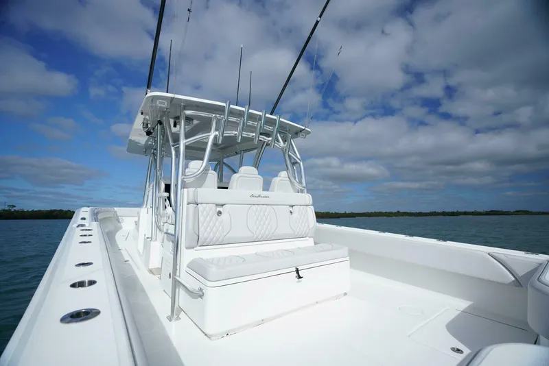 Slide: The Image of Sea Hunter 41 2023 - 5218930