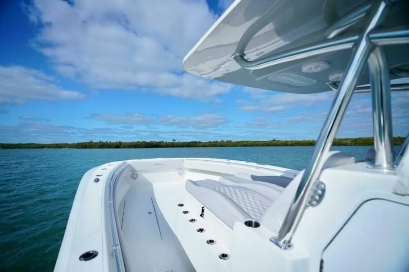 Slide: The Image of Sea Hunter 41 2023 - 5219039