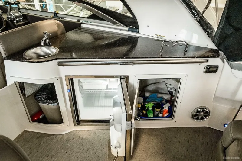 Slide: The Image of Cockpit Wet Bar - 5221014