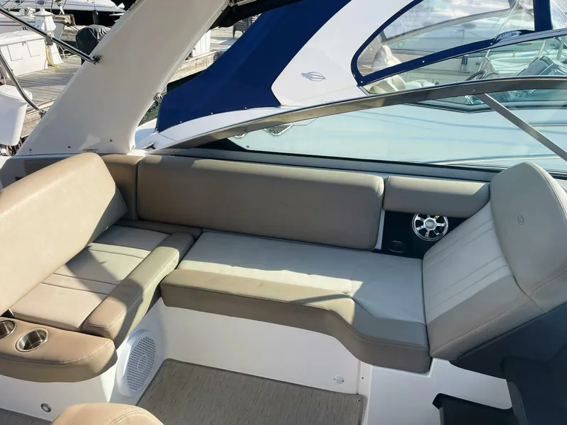 Slide: The Image of Port Seating - 5219402