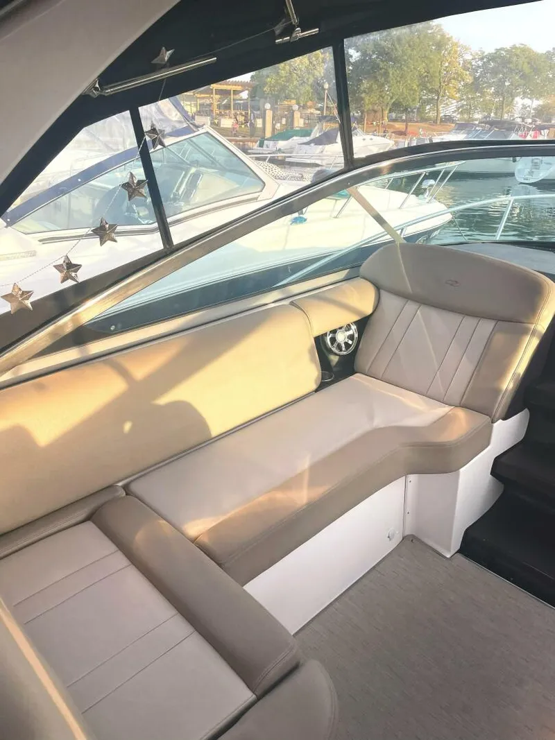 Slide: The Image of Port Seating - 5219426