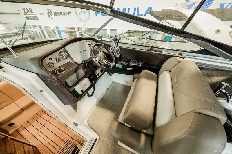 Slide: The Image of Helm  Seating - 5221016