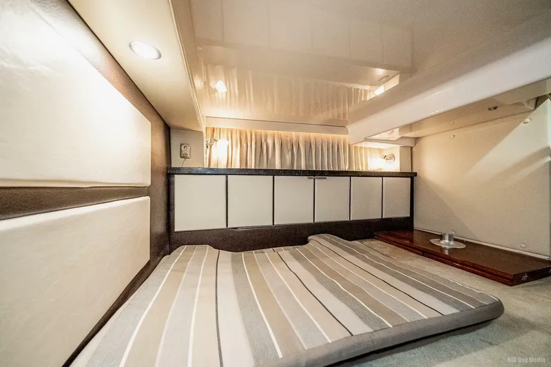 Slide: The Image of Mid Berth To Port - 5221046